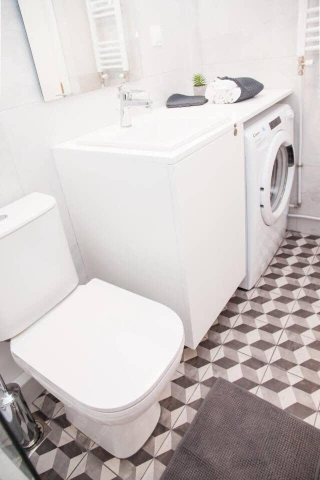 Fully Renovated, Modern Beauty In Central Athens! Bagian luar foto