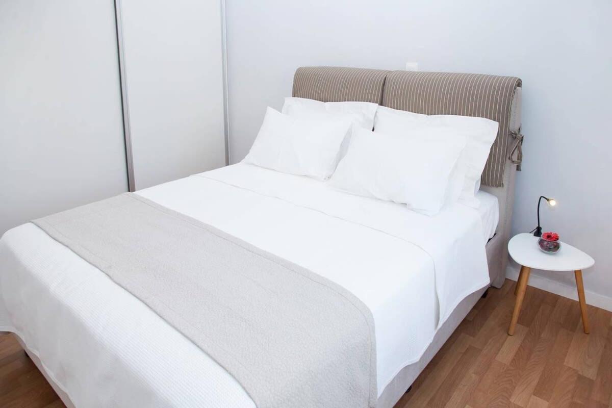 Fully Renovated, Modern Beauty In Central Athens! Bagian luar foto