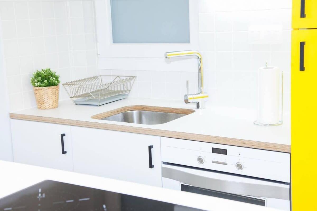Fully Renovated, Modern Beauty In Central Athens! Bagian luar foto